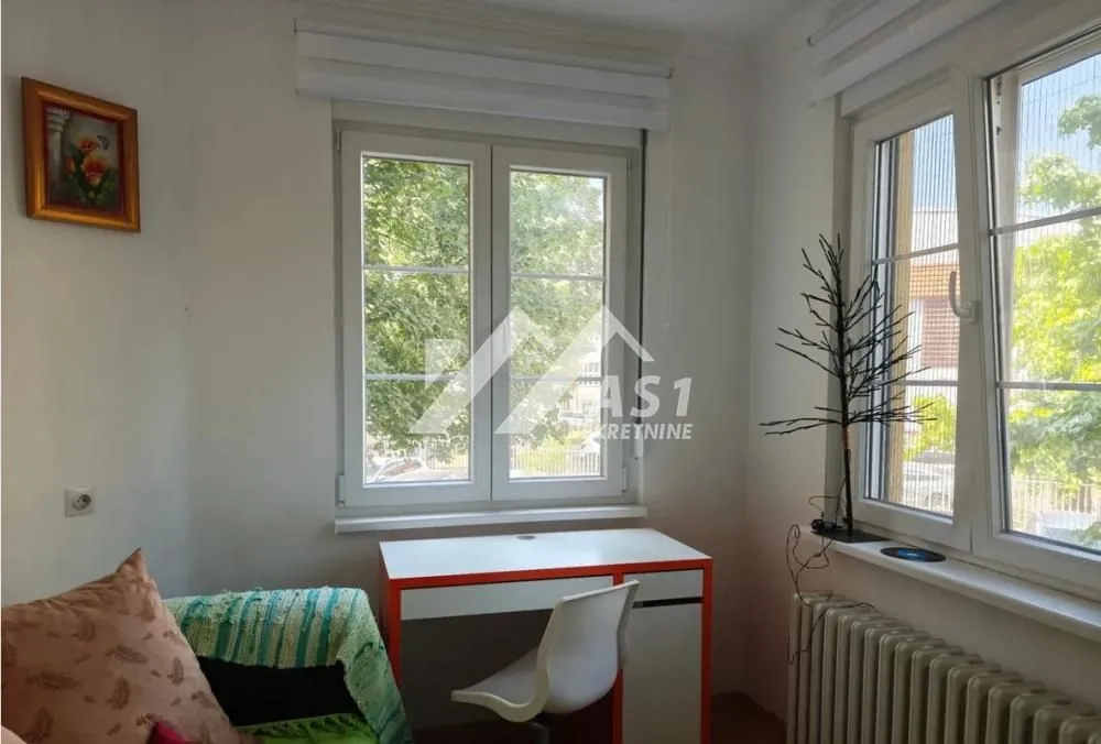 Izdavanje, trosoban stan, 70m², Novi Sad Sve Podlokacije, Novi Sad