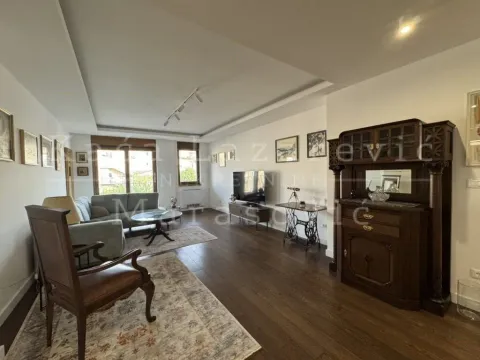 Rent, four bedroom apartment, 132m², Kalenić Pijaca, Vračar Sve Podlokacije - image 4
