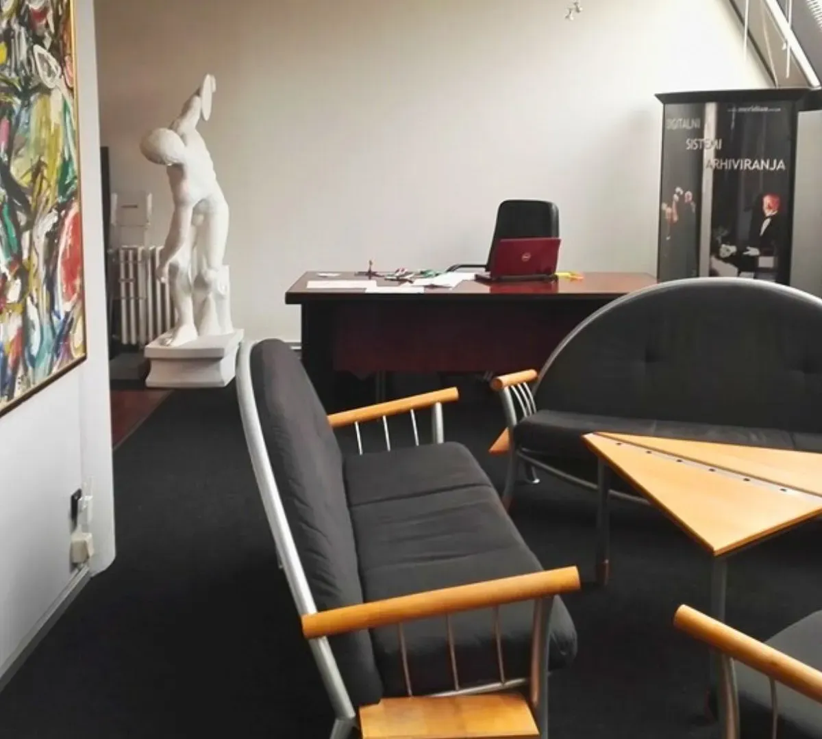 Rent, office space, 180m², Stari grad, Novi Sad