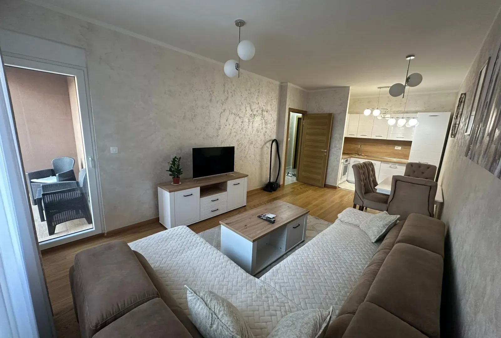 Rent, one bedroom apartment, 45m², City Kvart, Podgorica