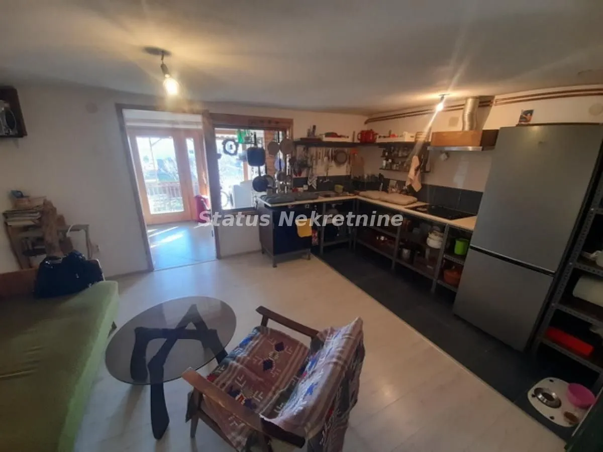 Prodaja, kuća, 157m², Futog, Novi Sad Sve Podlokacije