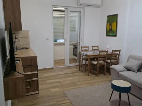 Rent, two bedroom apartment, 68m², Centar, Podgorica - image 12