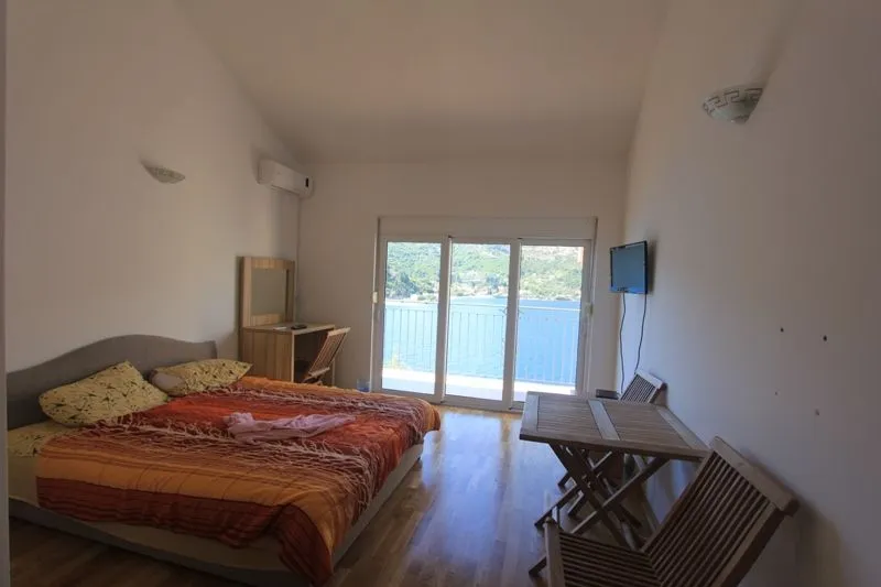 Prodaja, kuća, 170m², Lepetani, Tivat