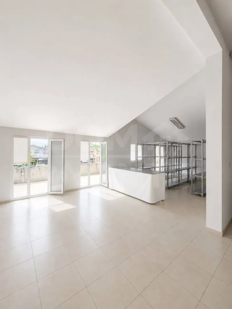 Rent, office space, 97m², Tivat, Crna Gora