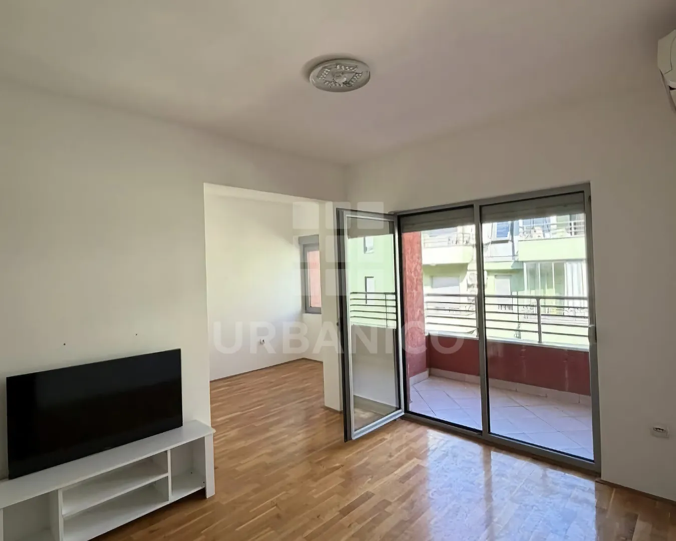 Prodaja, dvosoban stan, 44m², Krivi Most, Podgorica
