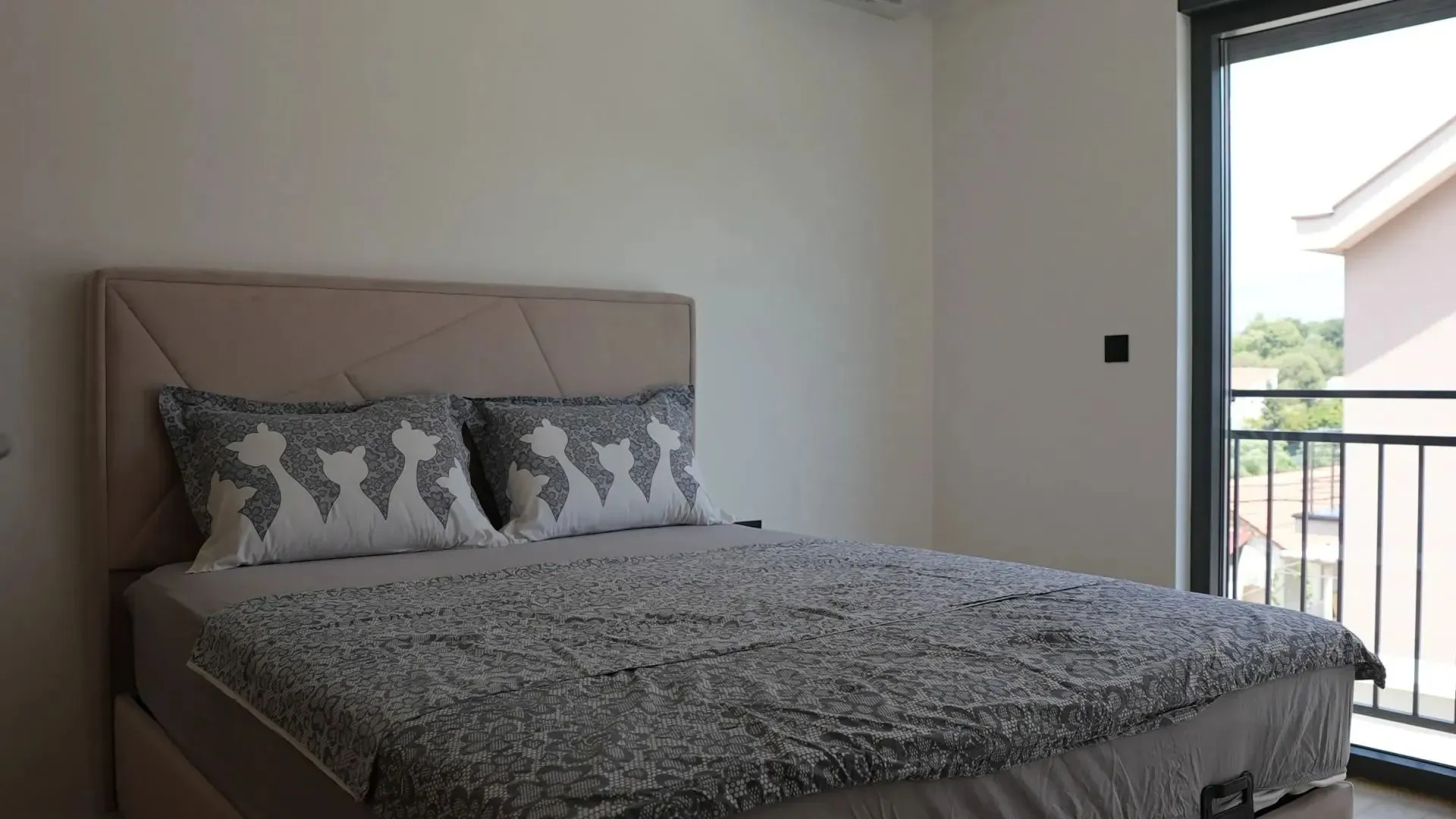 Izdavanje, jednosoban stan, 47m², Podgorica, Crna Gora