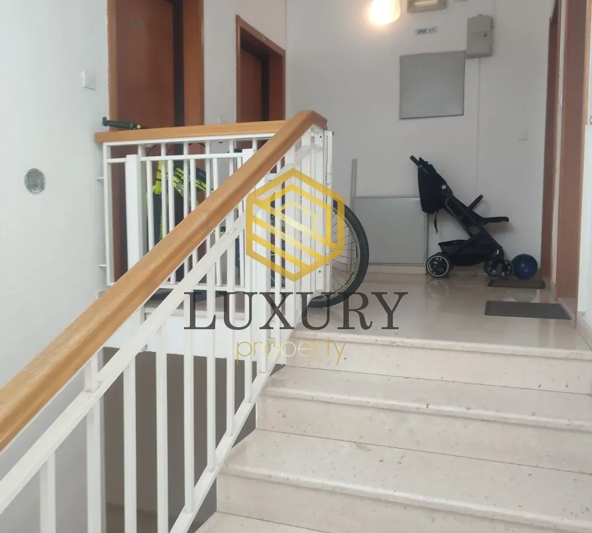 Prodaja, jednosoban stan, 43m², Stari Aerodrom, Podgorica
