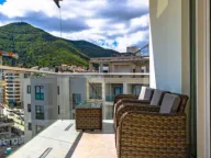 Prodaja, dvosoban stan, 85m², Tree cane, Budva - image 9