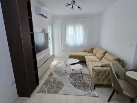 Izdavanje, jednosoban stan, 40m², City Kvart, Podgorica - image 3