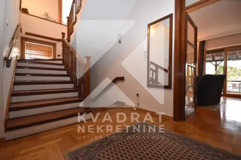 Rent, house, 300m², Ibričevina, Podgorica - image 18