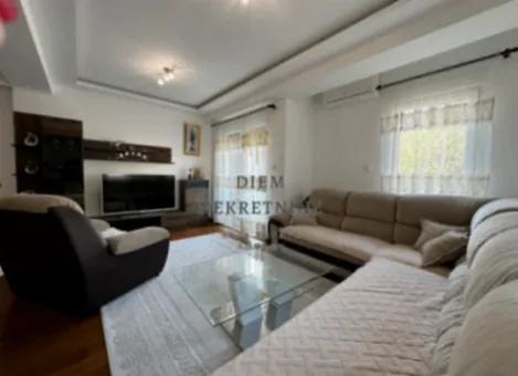 Izdavanje, trosoban stan, 80m², Ljubović, Podgorica - image 10