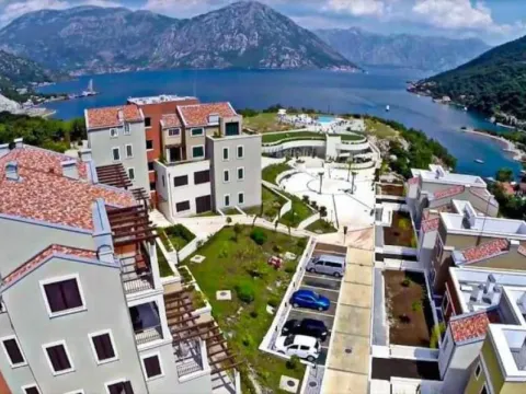 Prodaja, jednosoban stan, 58m², Morinj, Kotor - image 16