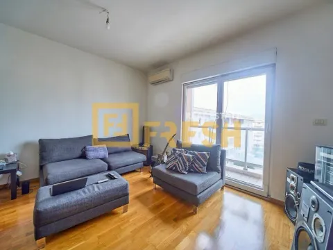 Sale, one bedroom apartment, 53m², City Kvart, Podgorica - image 2