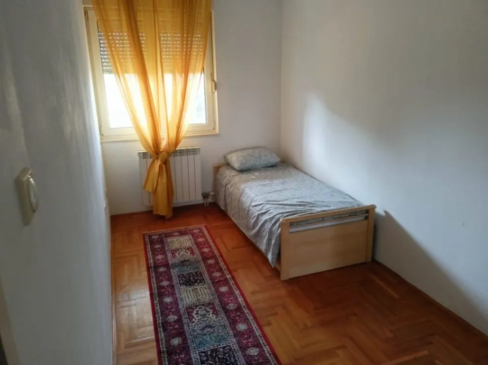Izdavanje, trosoban stan, 80m², Centar, Podgorica