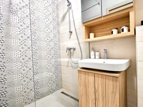 Rent, one bedroom apartment, 45m², Blok 6, Podgorica - image 9