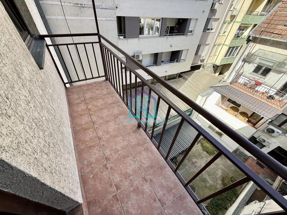 Prodaja, dvosoban stan, 40m², Bulevar Oslobodjenja, Novi Sad Sve Podlokacije