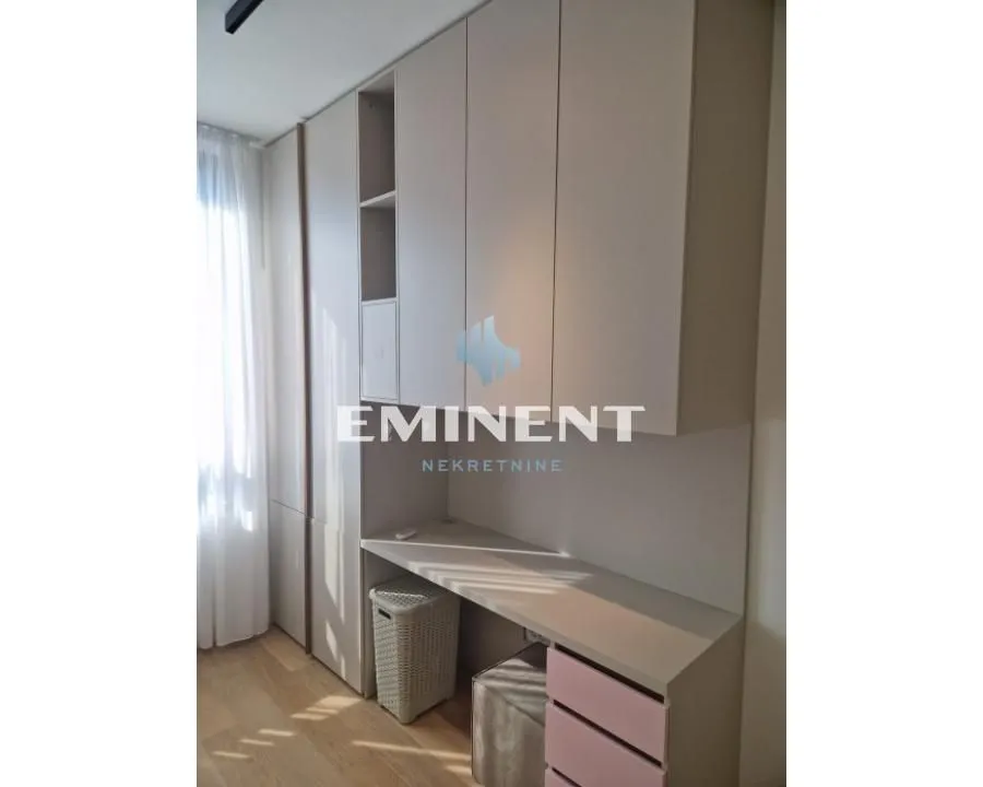 Sale, three bedroom apartment, 73m², Savski Venac, Beograd