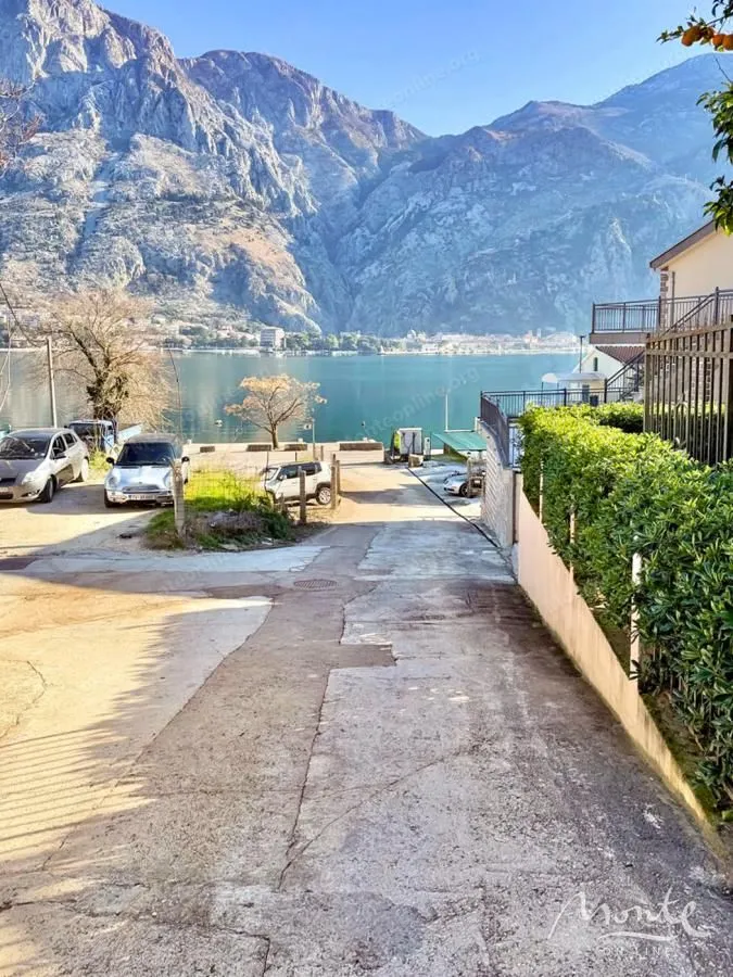 Prodaja, jednosoban stan, 69m², Muo, Kotor