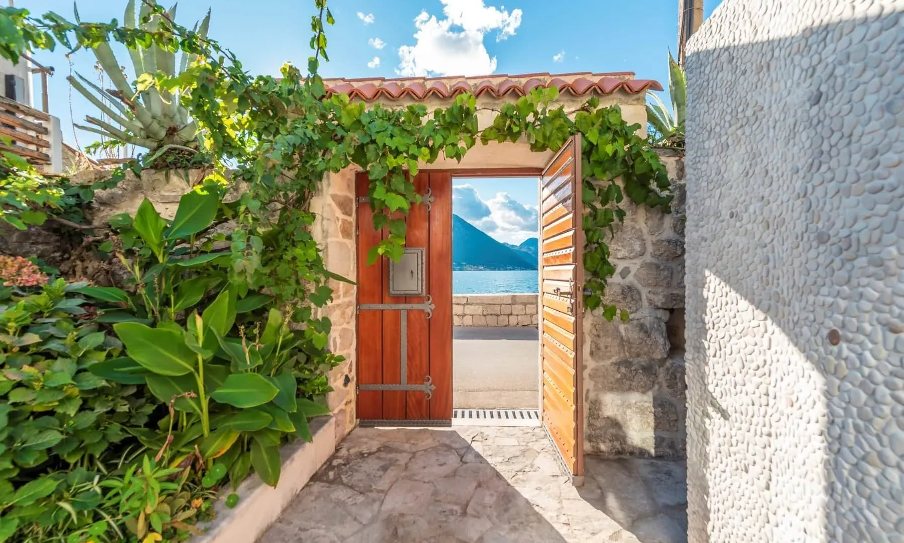 Prodaja, kuća, 232m², Kotor, Crna Gora