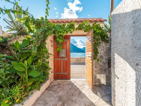 Prodaja, kuća, 232m², Kotor, Crna Gora - image 33