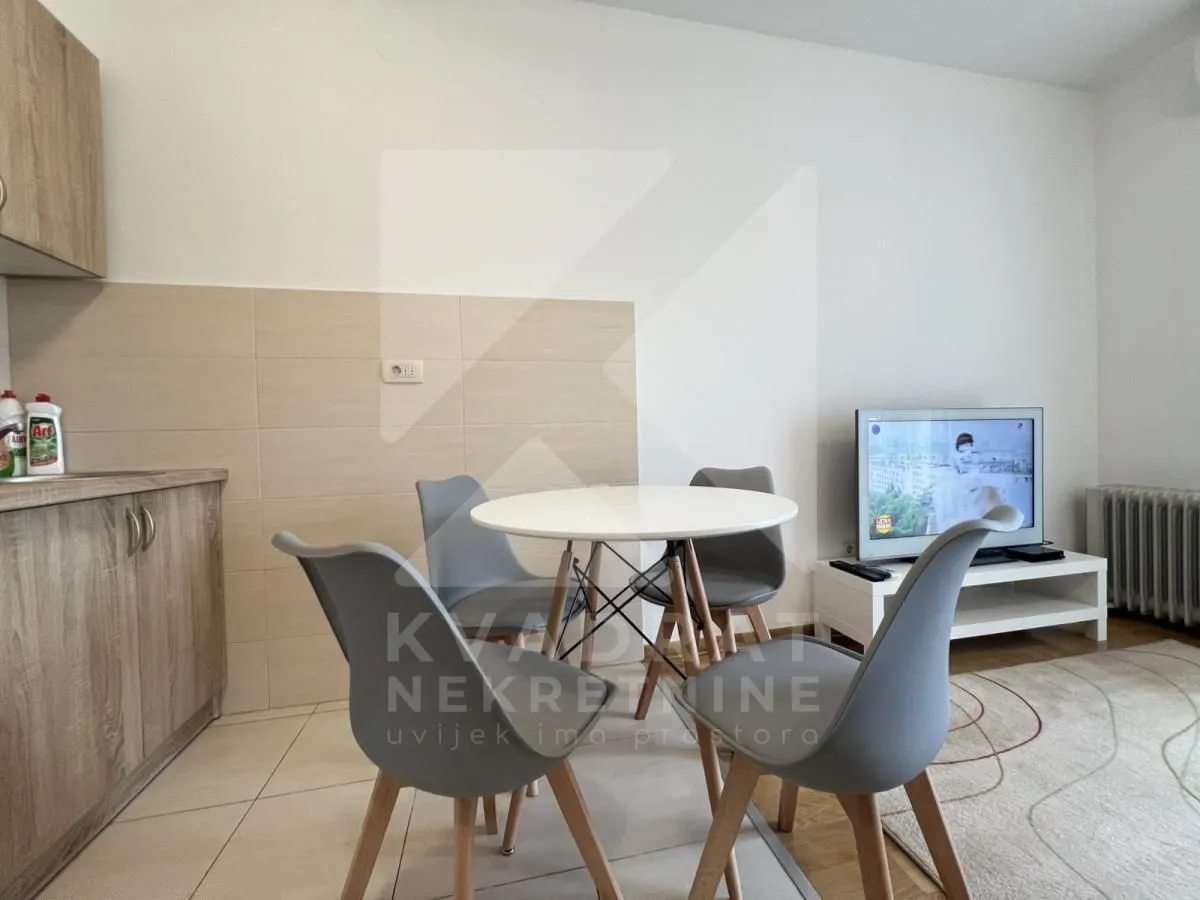 Rent, studio apartment, 26m², Blok 6, Podgorica
