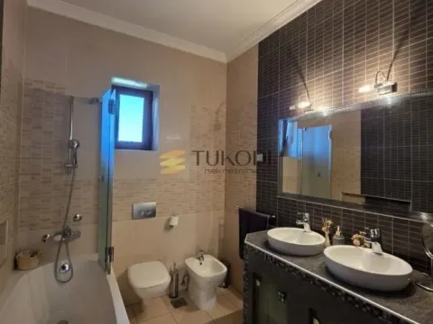 Sale, house, 400m², Sremska Kamenica, Petrovaradin - image 21