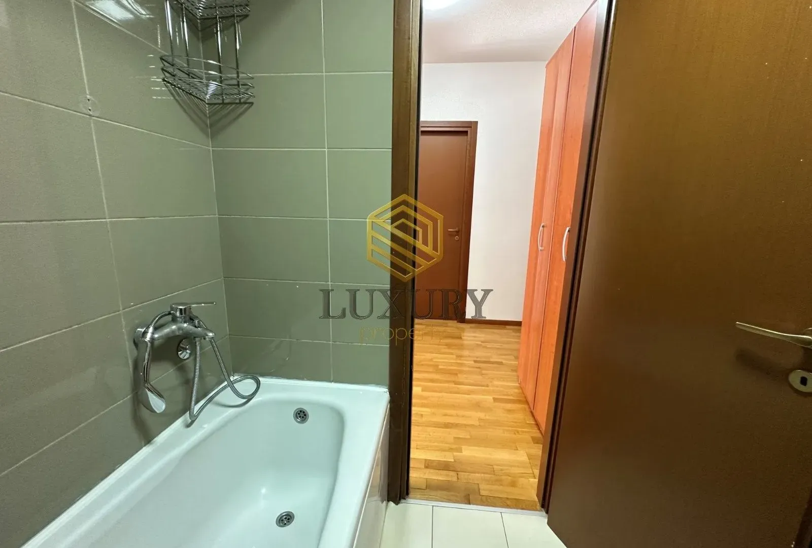 Izdavanje, jednosoban stan, 50m², City Kvart, Podgorica