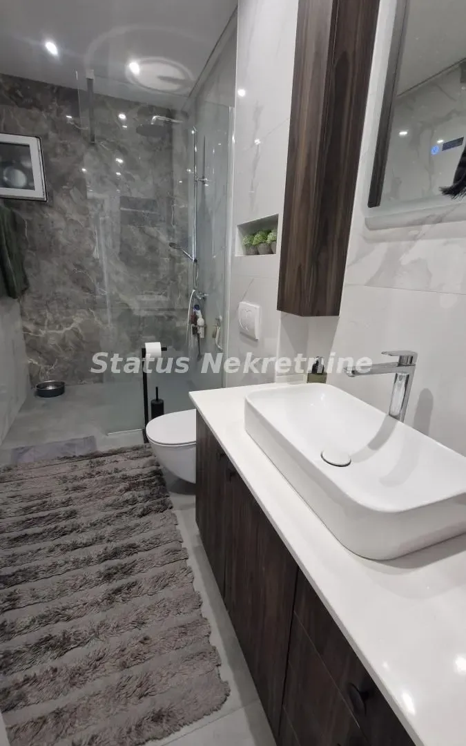 Prodaja, kuća, 285m², Sremski Karlovci, Novi Sad
