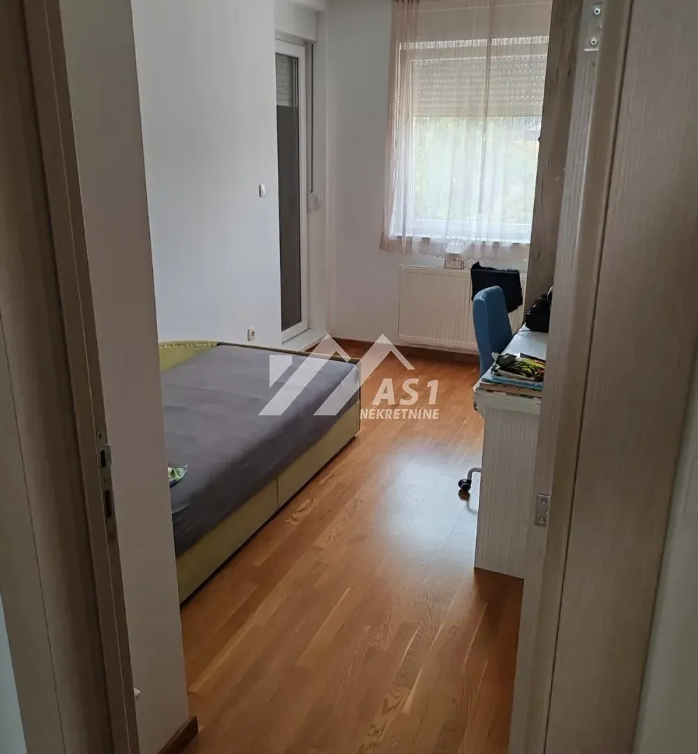 Prodaja, četvorosoban stan, 80m², Veternička rampa, Novi Sad Sve Podlokacije