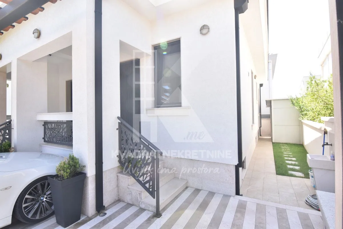 Prodaja, kuća, 170m², Gornja Gorica, Podgorica