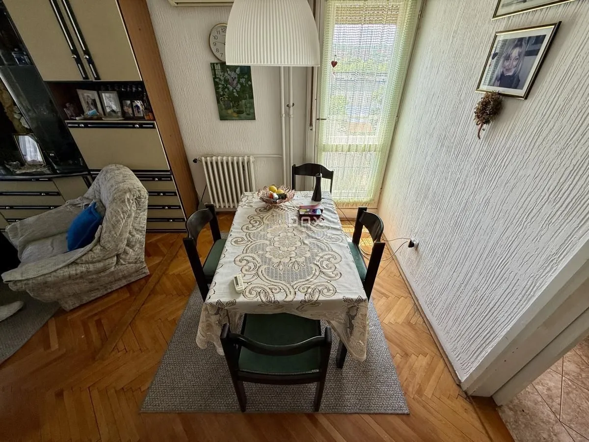 Prodaja, trosoban stan, 75m², Gradska Bolnica, Niš