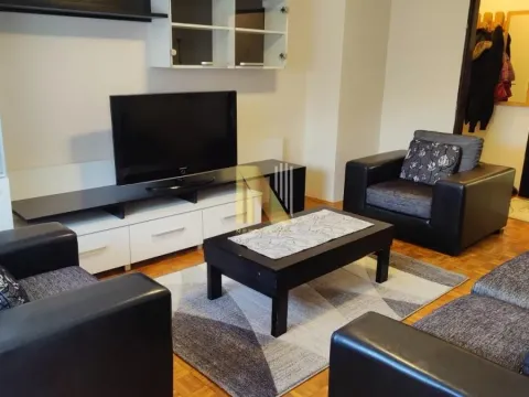 Stan in Bulevar Oslobodjenja