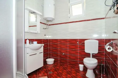 Izdavanje, jednosoban stan, 50m², Seljanovo, Tivat - image 6