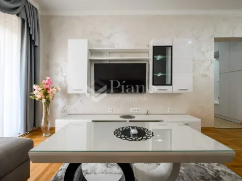 Rent, two bedroom apartment, 65m², Stari Aerodrom, Podgorica - image 2