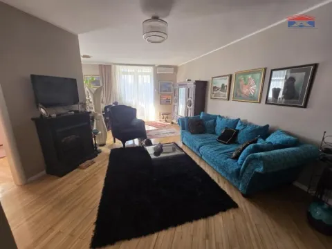 Prodaja, trosoban stan, 86m², Bulevar Evrope, Novi Sad Sve Podlokacije - image 1