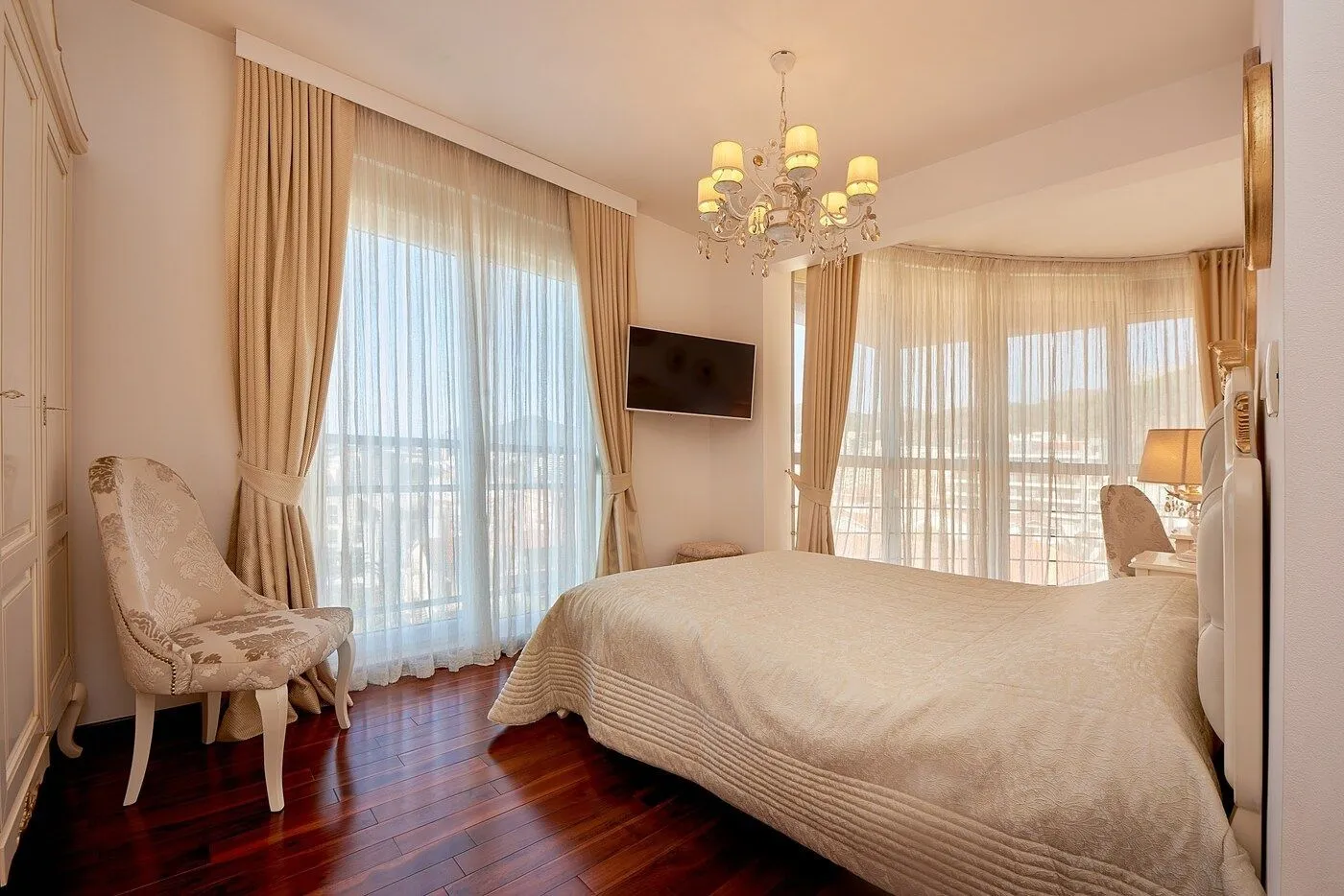Sale, three bedroom apartment, 150m², Bečići, Budva