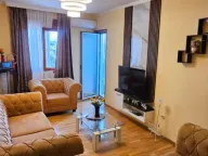Izdavanje, dvosoban stan, 65m², Pobrežje, Podgorica - image 1