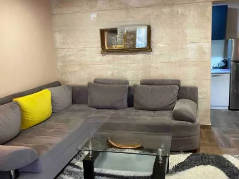 Izdavanje, jednosoban stan, 55m², Šušanj, Bar - image 3