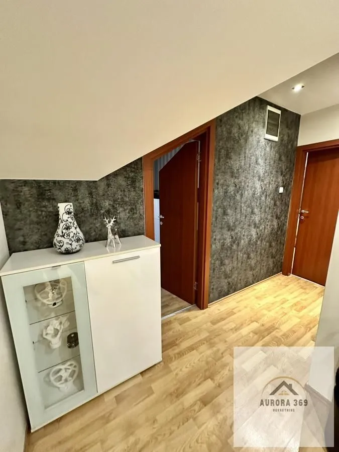 Prodaja, trosoban stan, 78m², Centar, Novi Sad