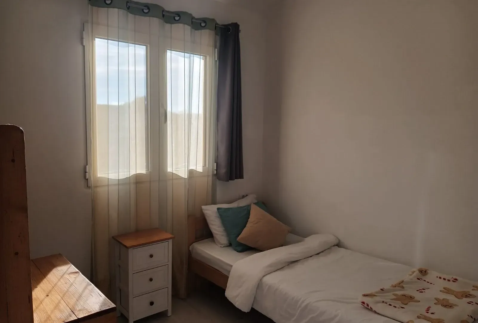 Izdavanje, trosoban stan, 80m², Gradiošnica, Tivat