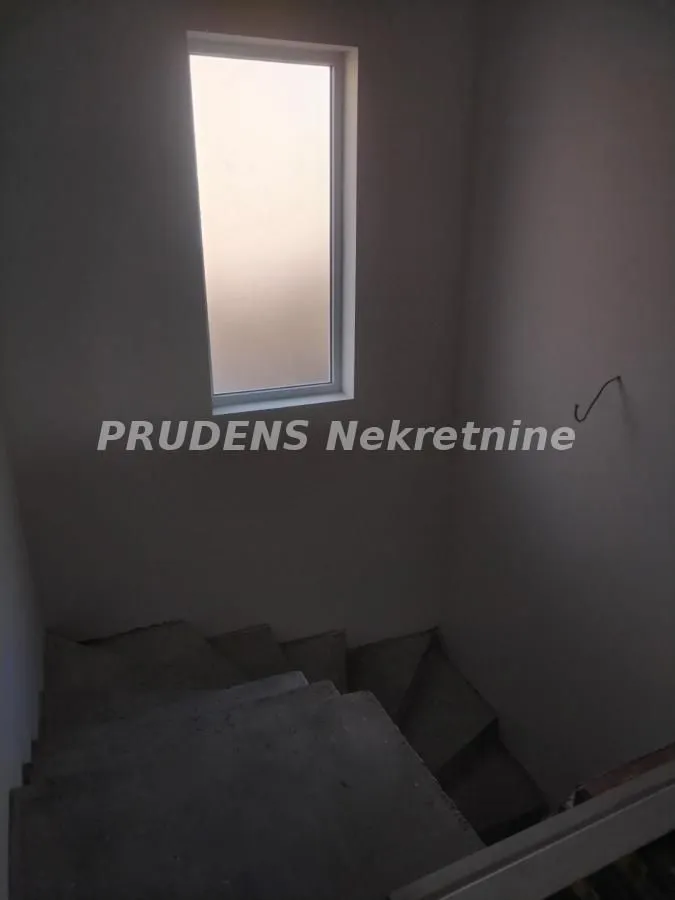 Sale, house, 281m², Surčin, Beograd