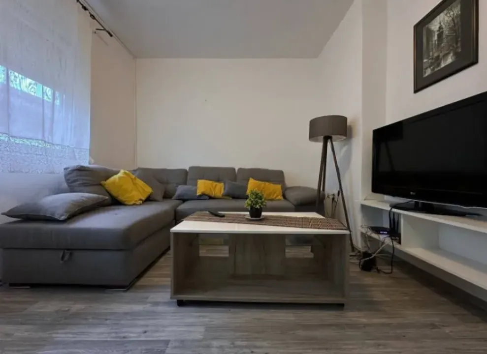 Izdavanje, jednosoban stan, 37m², Budva, Crna Gora