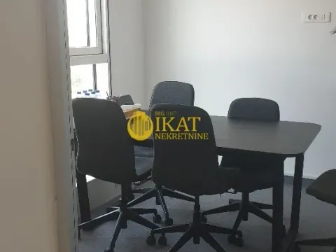 Izdavanje, poslovni prostor, 289m², Tašmajdan, Palilula Sve Podlokacije - image 17