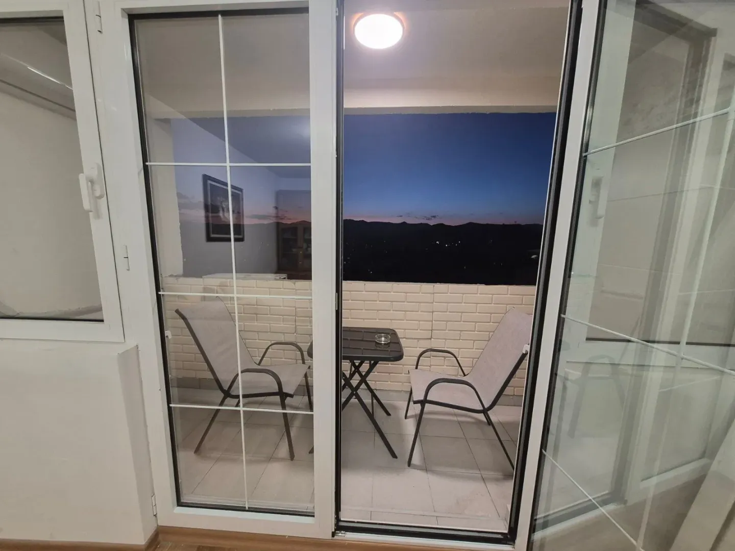 Izdavanje, dvosoban stan, 80m², Centar, Nikšić