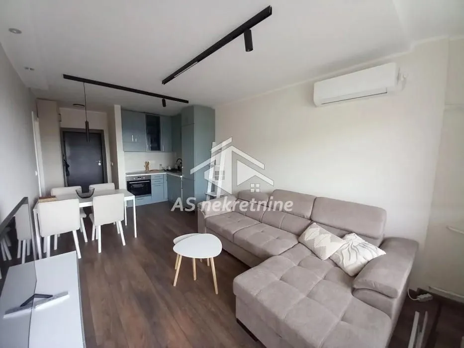 Izdavanje, dvosoban stan, 40m², Stari Grad, Beograd