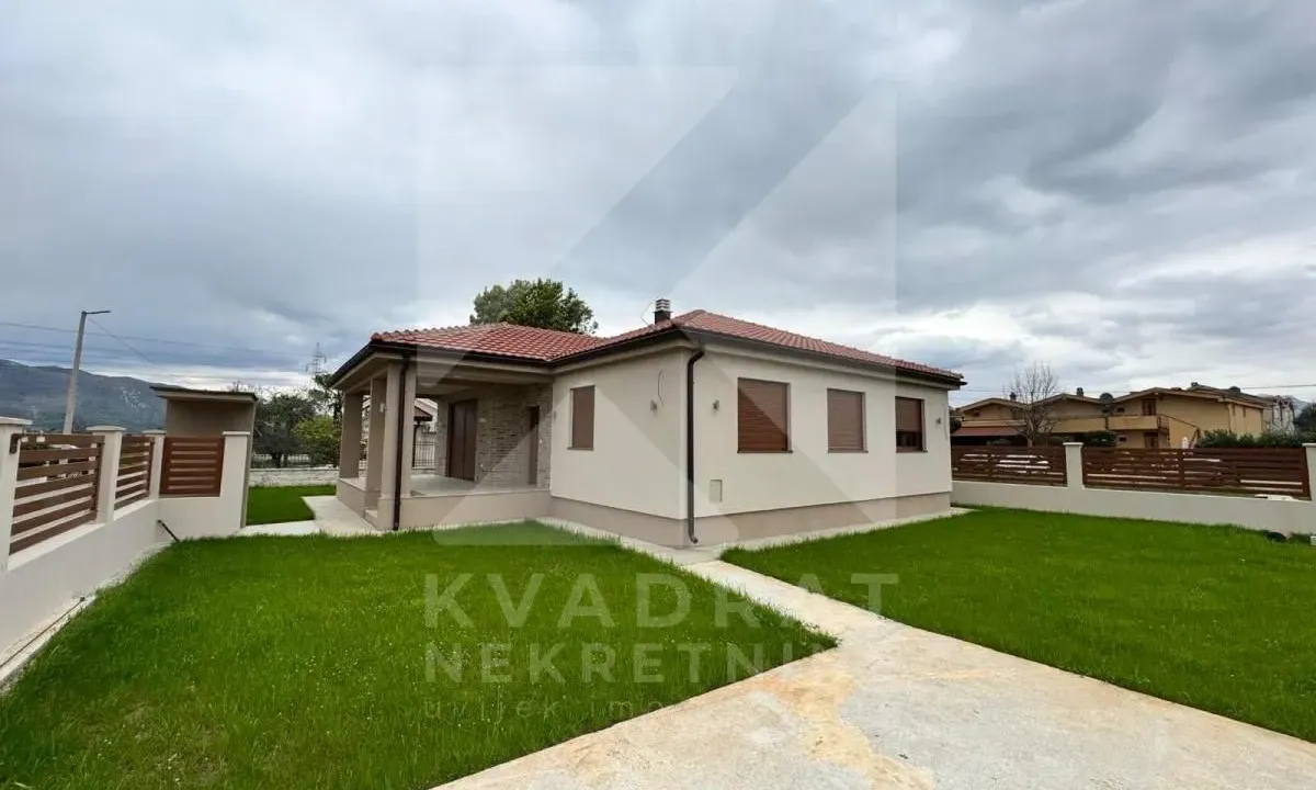 Izdavanje, kuća, 140m², Donja Gorica, Podgorica