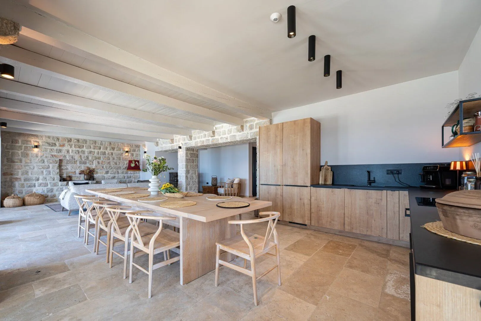 Sale, house, 374m², Drobni pijesak, Budva