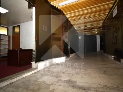 Izdavanje, poslovni prostor, 56m², Kruševac, Podgorica - image 6