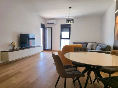 Sale, two bedroom apartment, 79m², City Kvart, Podgorica - image 2