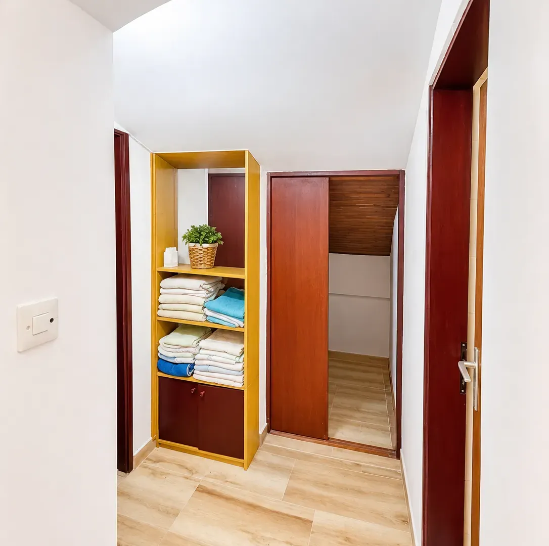 Prodaja, dvosoban stan, 68m², Makedonsko naselje, Bar